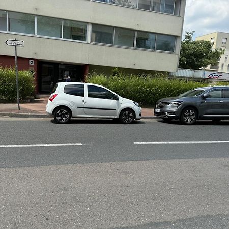 Appartement 3 Pieces Pour 1 A 5 Voyageurs Rillieux-la-Pape Bagian luar foto